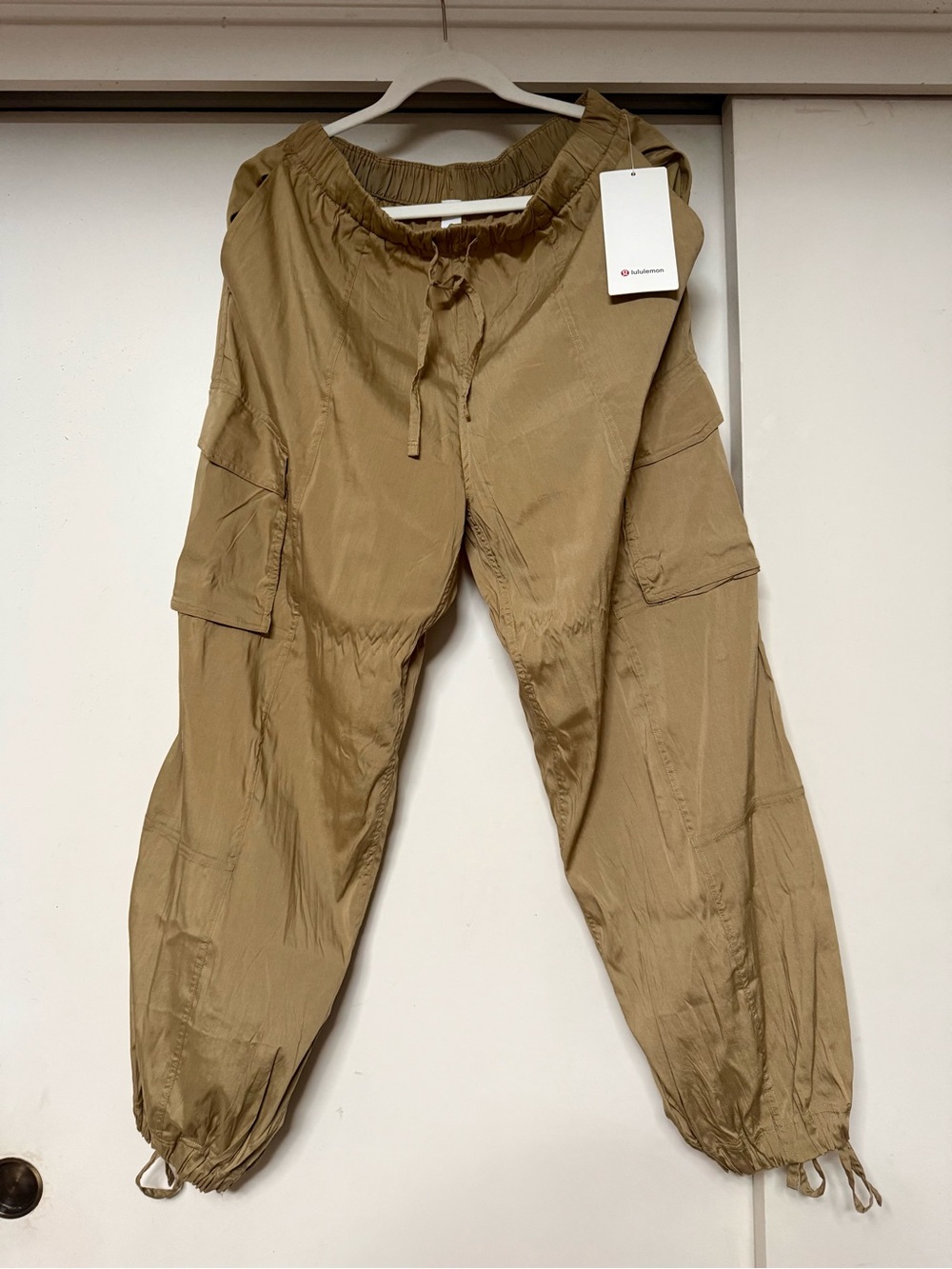Women’s Khaki Cargo Jogger Pants - Elastic Waist & Cuffs